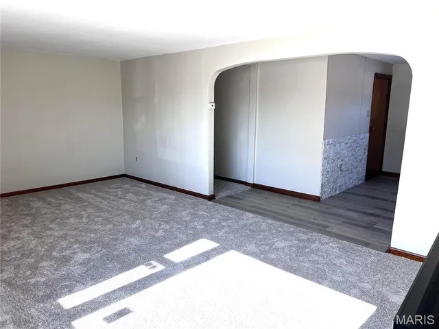 $189,900 | 1068 El Paso Lane, East Alton, IL 62024