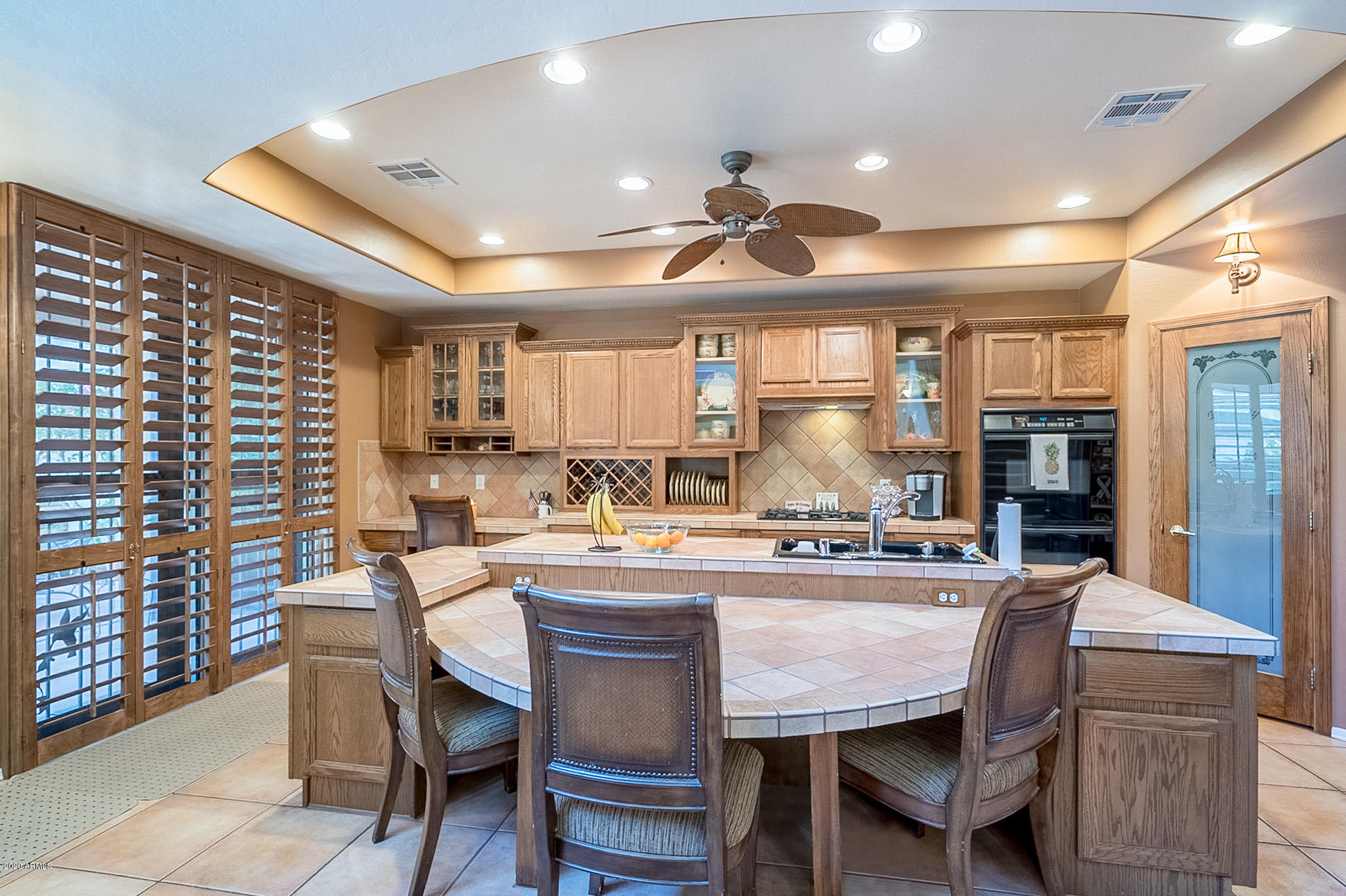 4106 West Vineyard Road Phoenix, AZ 85041 - Photo 8 of 41 Vineyard-25