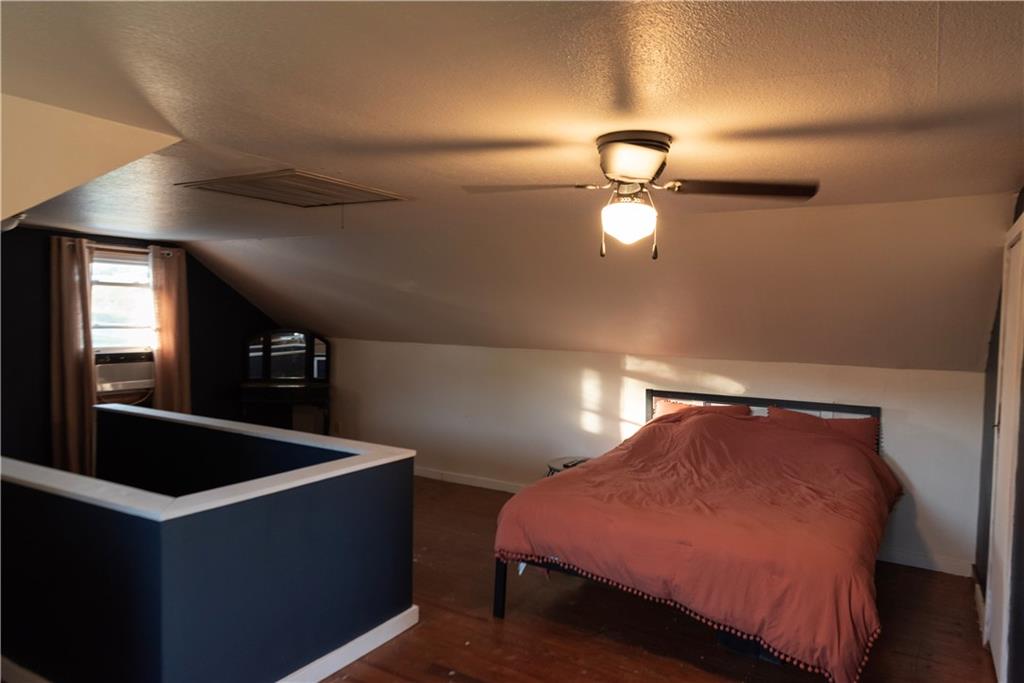 10395 Highway 85 Kittanning, PA 16201 - Photo 26 of 34 a room with table and chair