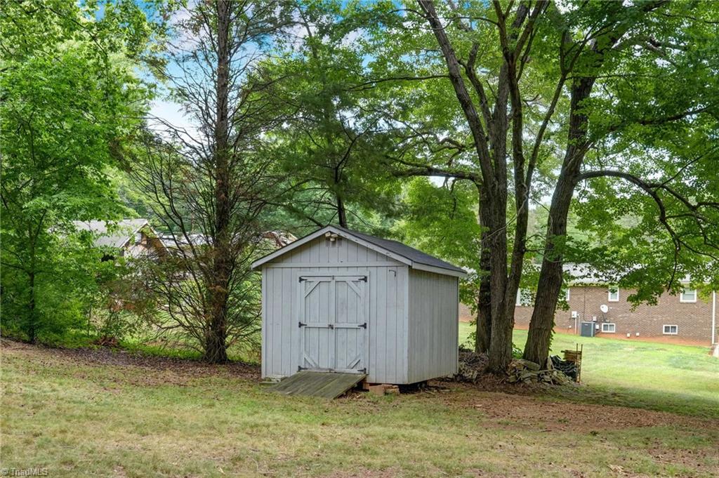 134 Meadow Brook Road Reidsville, NC 27320 - Photo 29 of 35