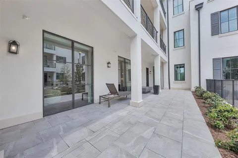 $1,295,000 | 5270 Town And Country Boulevard, Unit 124, Frisco, TX 75034