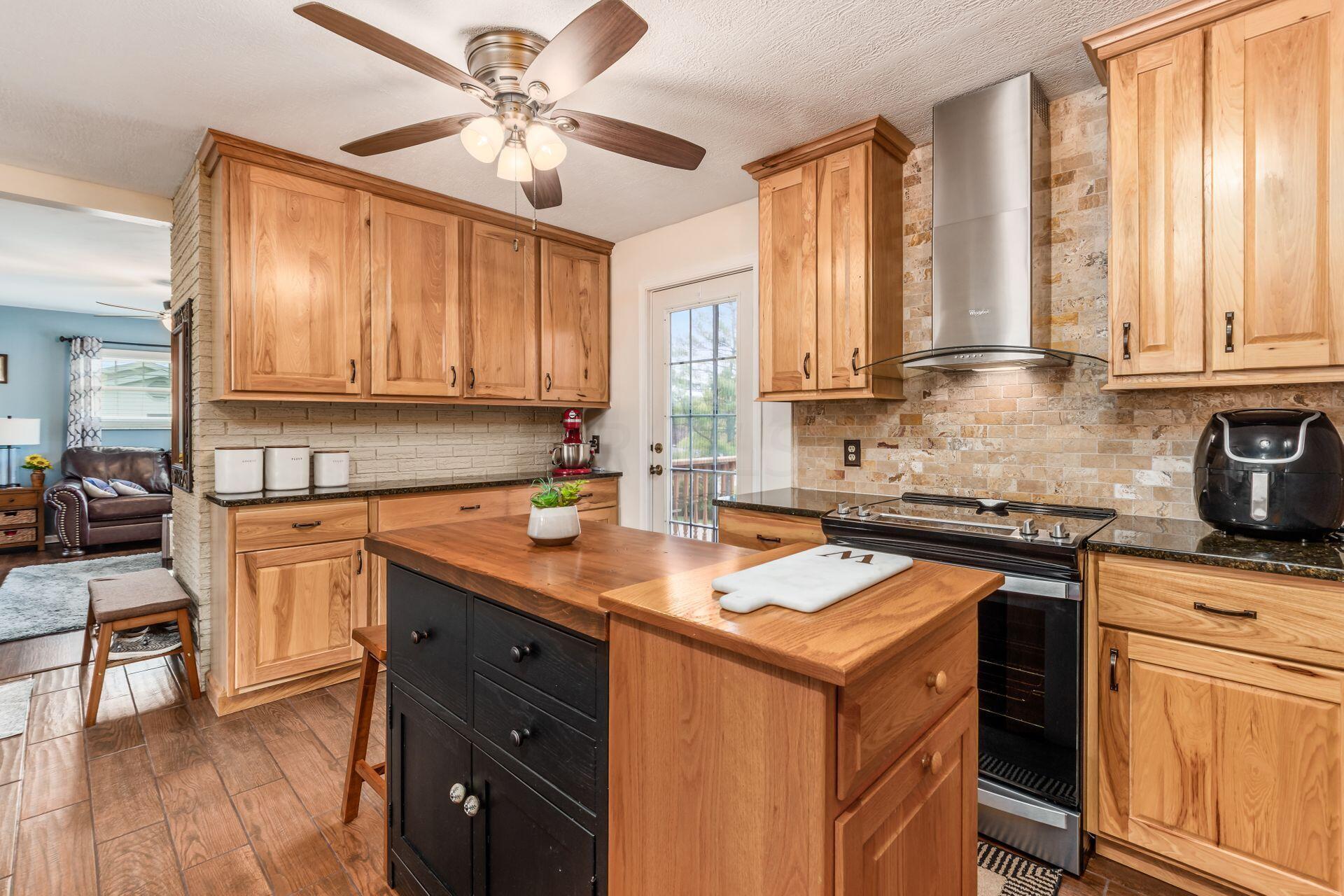 1168 Pleasantville Road Lancaster, OH 43130 - Photo 7 of 39 07