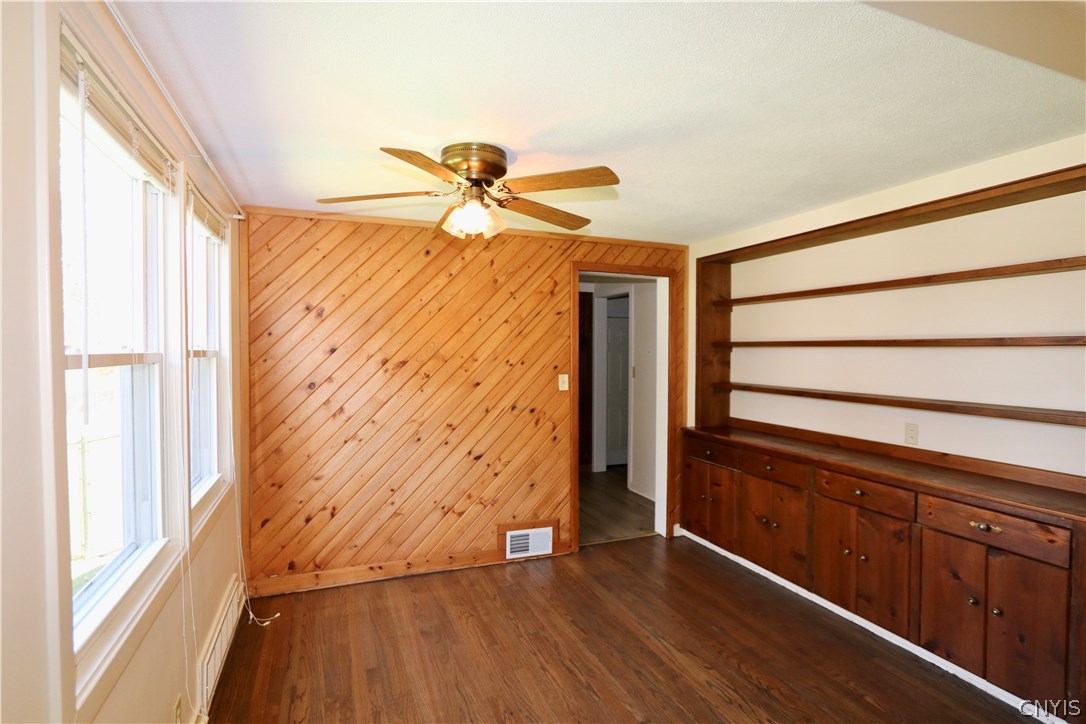 417 Radcliffe Road DeWitt, NY 13214 - Photo 8 of 29 Dining room area off of the kitchen.
