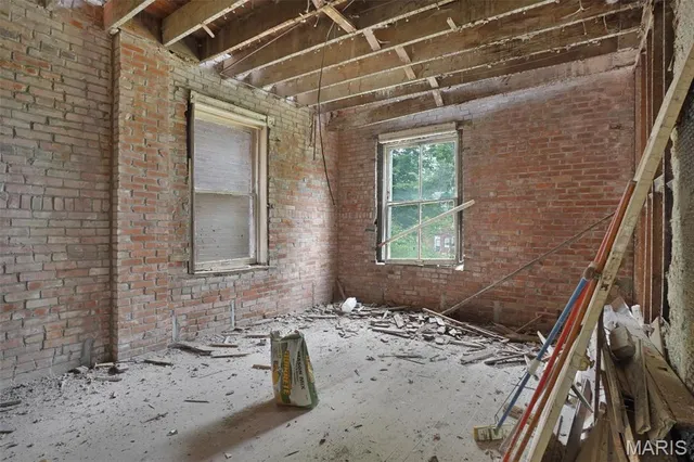 $90,000 | 5718 Etzel Avenue, St. Louis, MO 63112