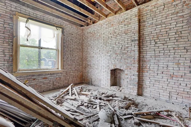 $90,000 | 5718 Etzel Avenue, St. Louis, MO 63112