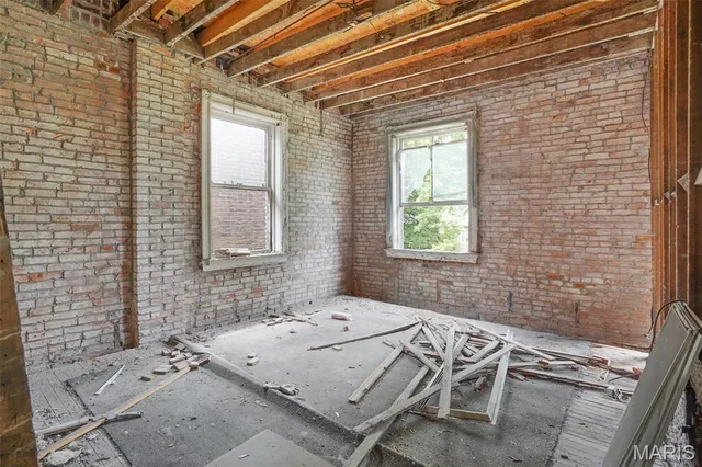 $90,000 | 5718 Etzel Avenue, St. Louis, MO 63112