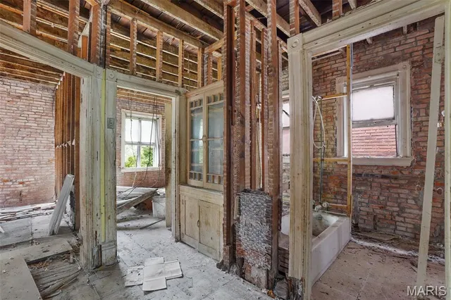 $90,000 | 5718 Etzel Avenue, St. Louis, MO 63112