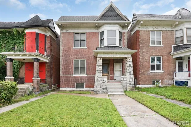 $90,000 | 5718 Etzel Avenue, St. Louis, MO 63112