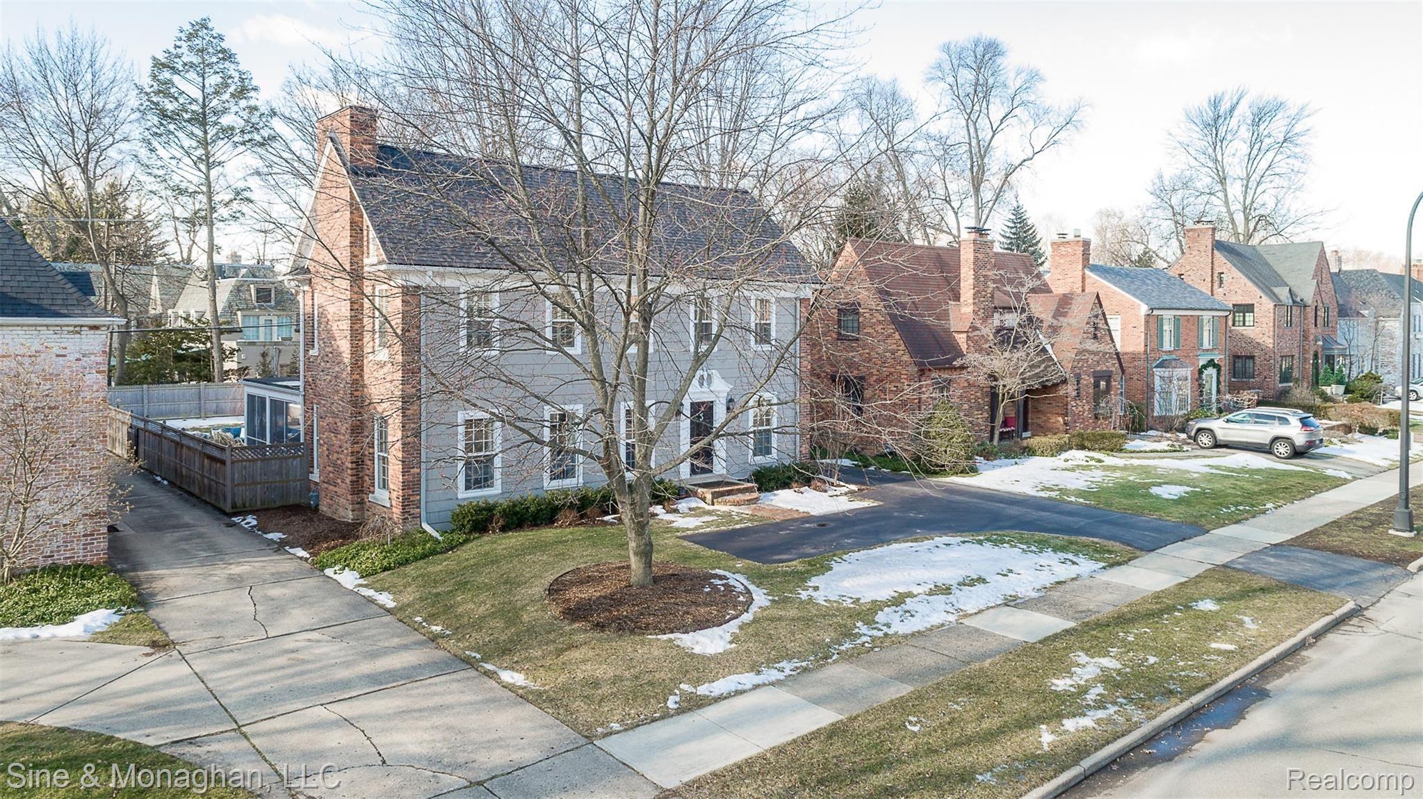97 Moran Road Grosse Pointe, MI 48236 - Photo 54 of 57 DJI_0017.jpg