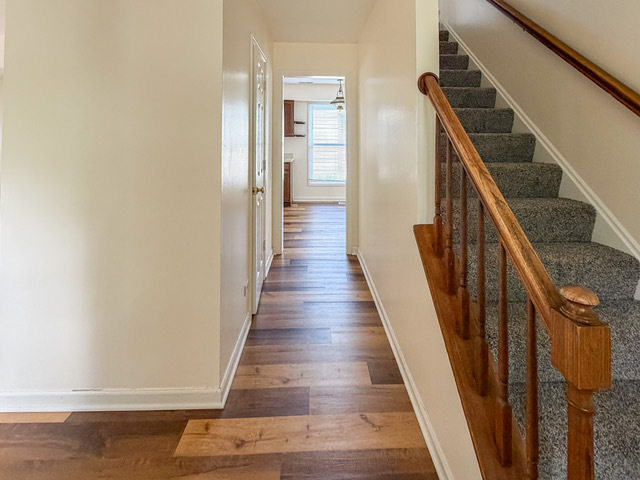 5090 Prairie Oak Road Gurnee, IL 60031 - Photo 25 of 30 a view of an entryway