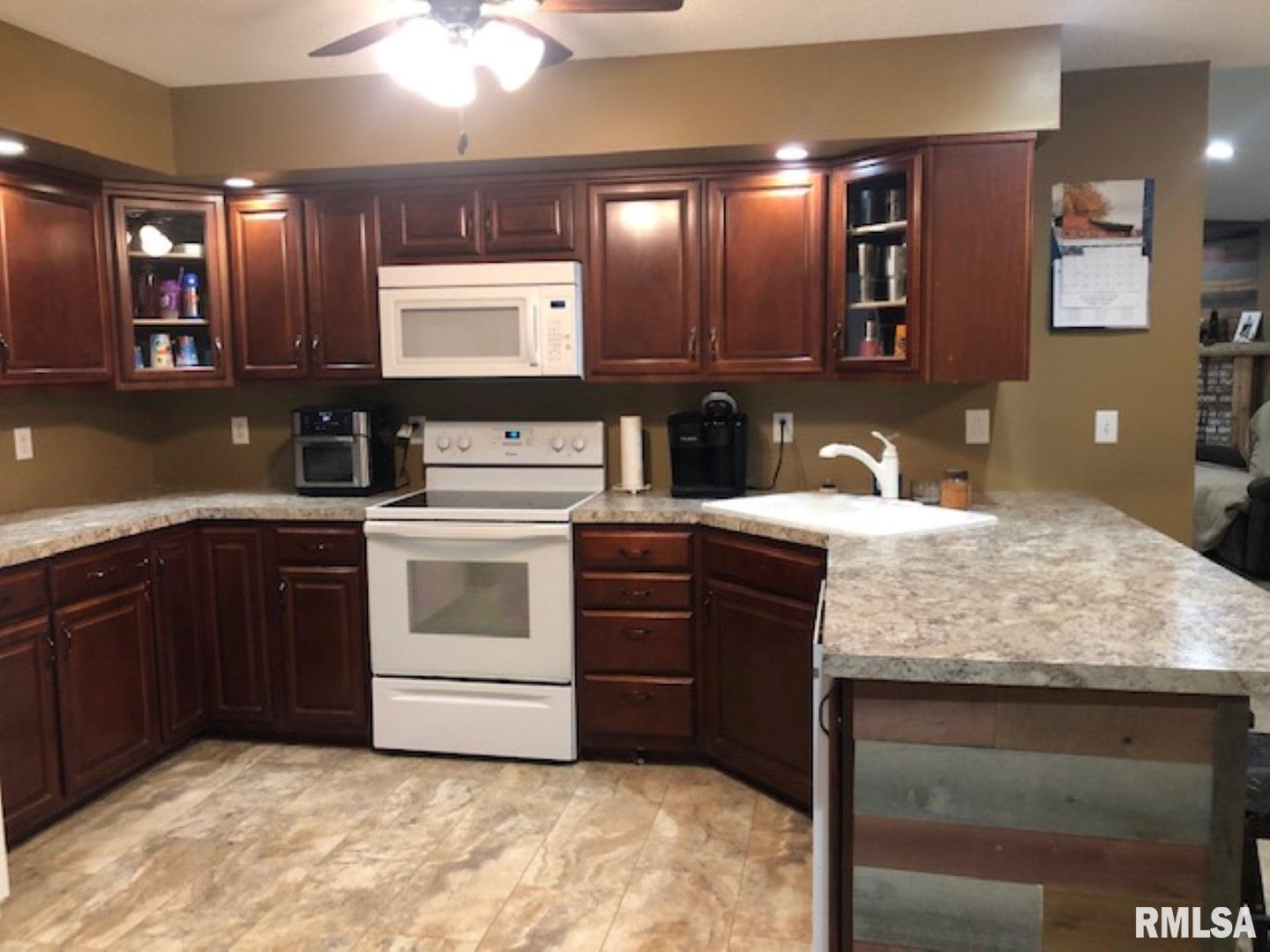 3295 Buncombe Road Vienna, IL 62995 - Photo 14 of 36