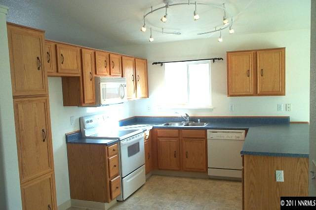 17824 Georgetown Drive Reno, NV 89508 - Photo 2 of 10 Photo 2
