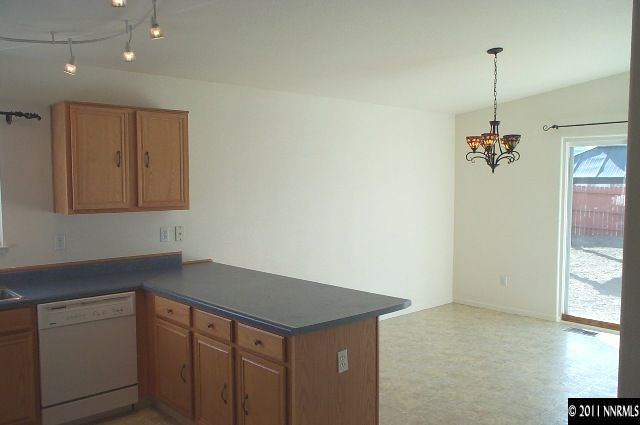 17824 Georgetown Drive Reno, NV 89508 - Photo 3 of 10 Photo 3