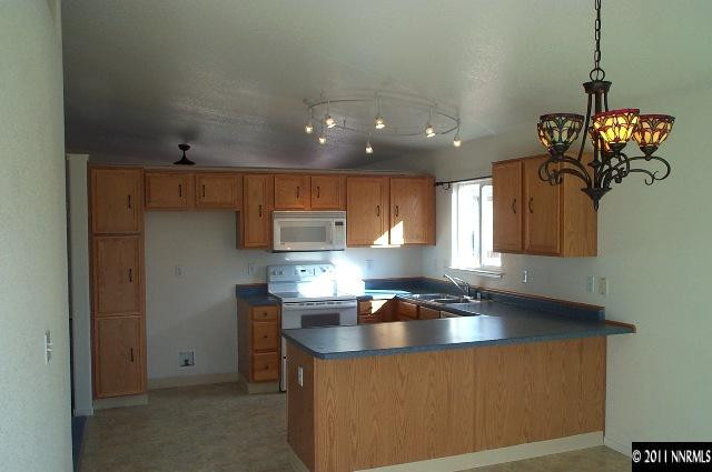 17824 Georgetown Drive Reno, NV 89508 - Photo 4 of 10 Photo 4