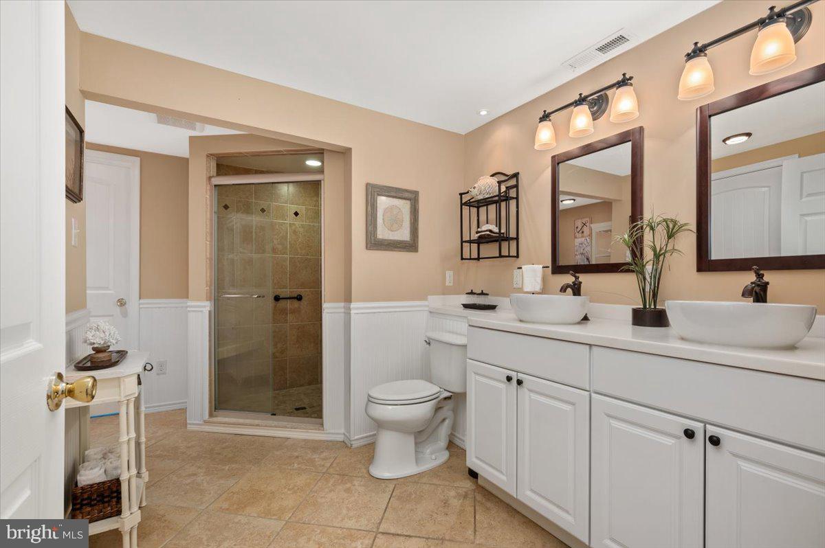 71 Windjammer Road Berlin, MD 21811 - Photo 36 of 59 Completely renovated main bathroom