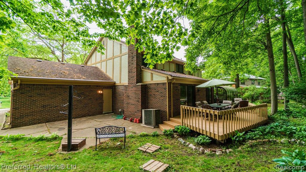 30210 High Valley Road Farmington Hills, MI 48331 - Photo 39 of 40