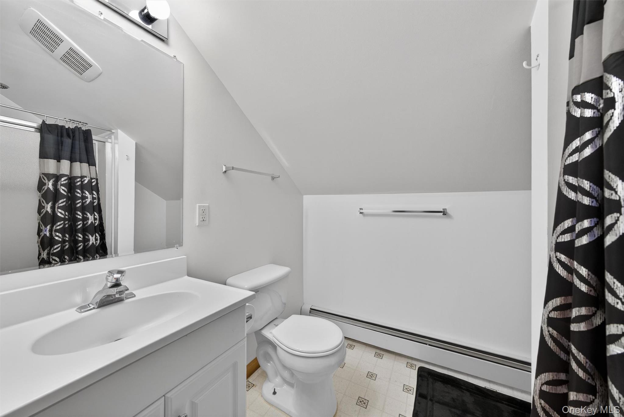 204 Brola Road Middletown, NY 10940 - Photo 33 of 50 Bathroom in guest quarters.