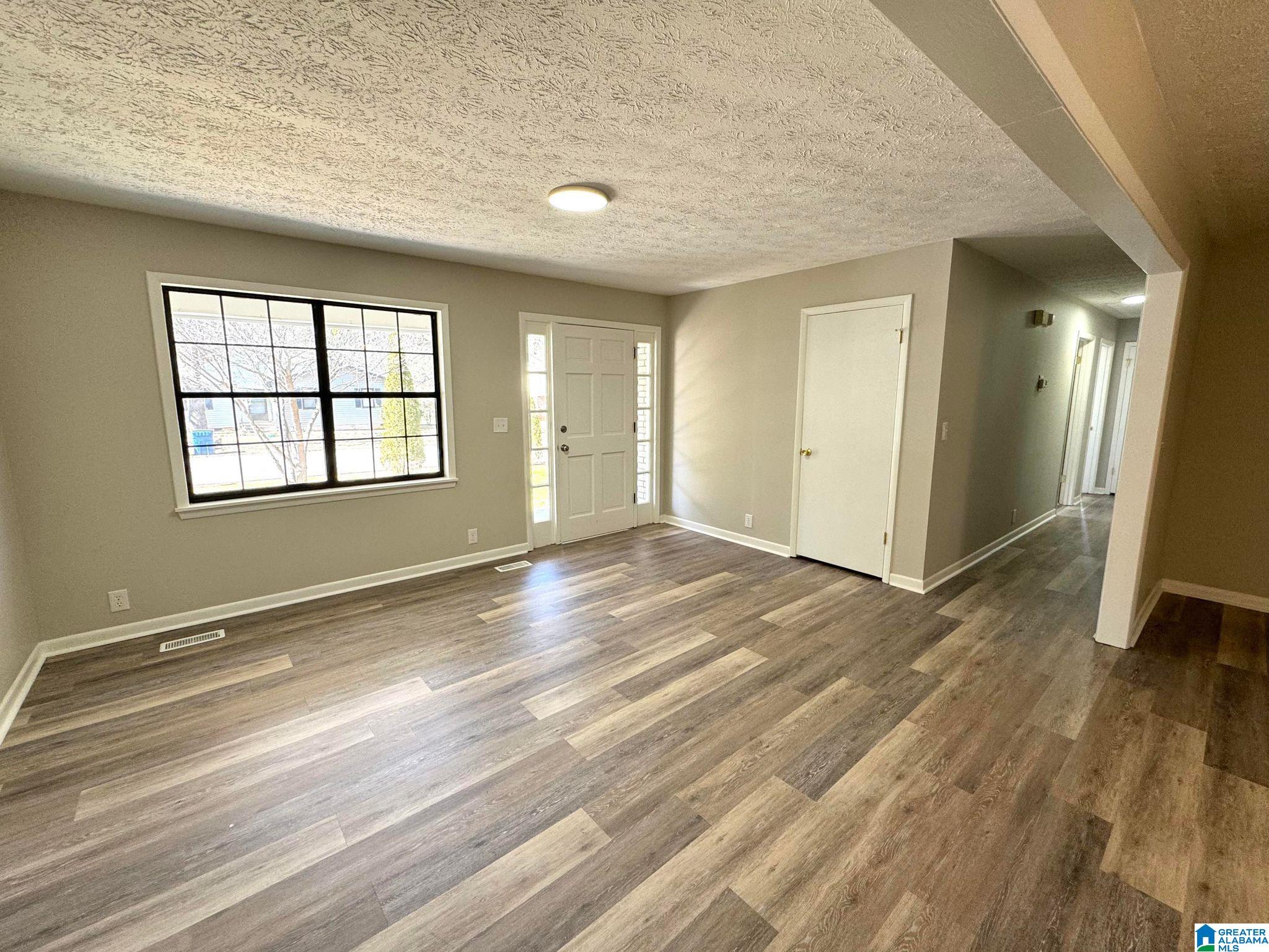 910 Ivan Drive Southwest Jacksonville, AL 36265 - Photo 5 of 19