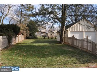 11 Manor Road Paoli, PA 19301 - Photo 3 of 12 Exterior Back