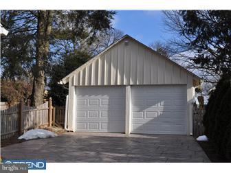 11 Manor Road Paoli, PA 19301 - Photo 4 of 12 Garage