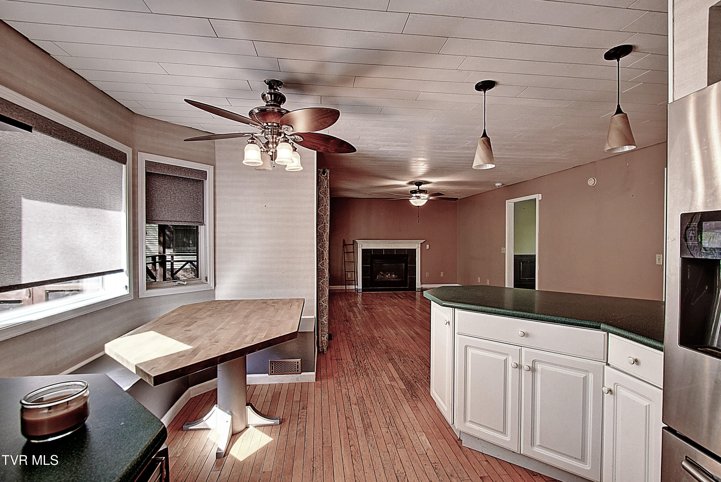 455 Carlton Road Bristol, TN 37620 - Photo 17 of 66 Breakfast Nook
