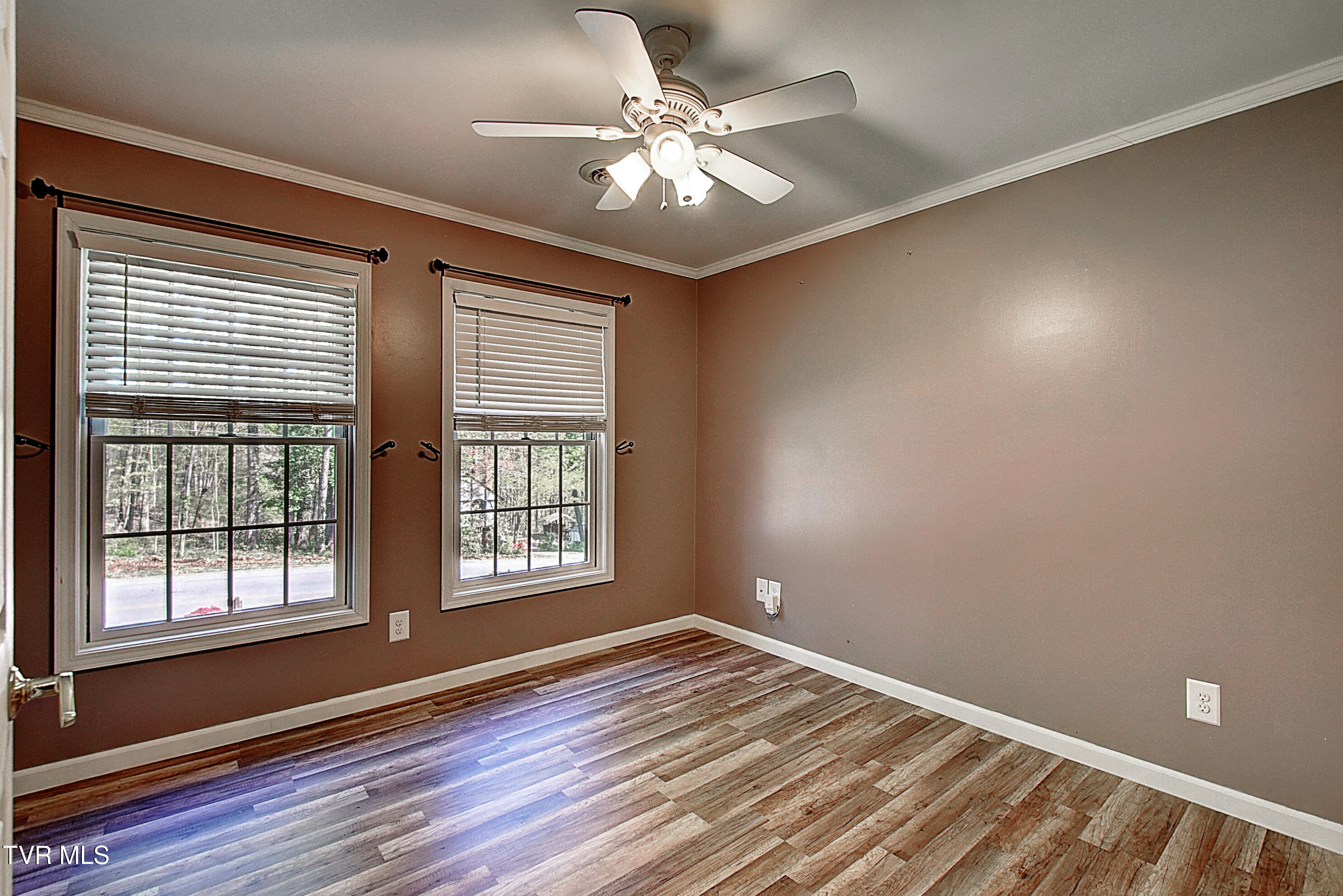 455 Carlton Road Bristol, TN 37620 - Photo 36 of 66 Bedroom 2
