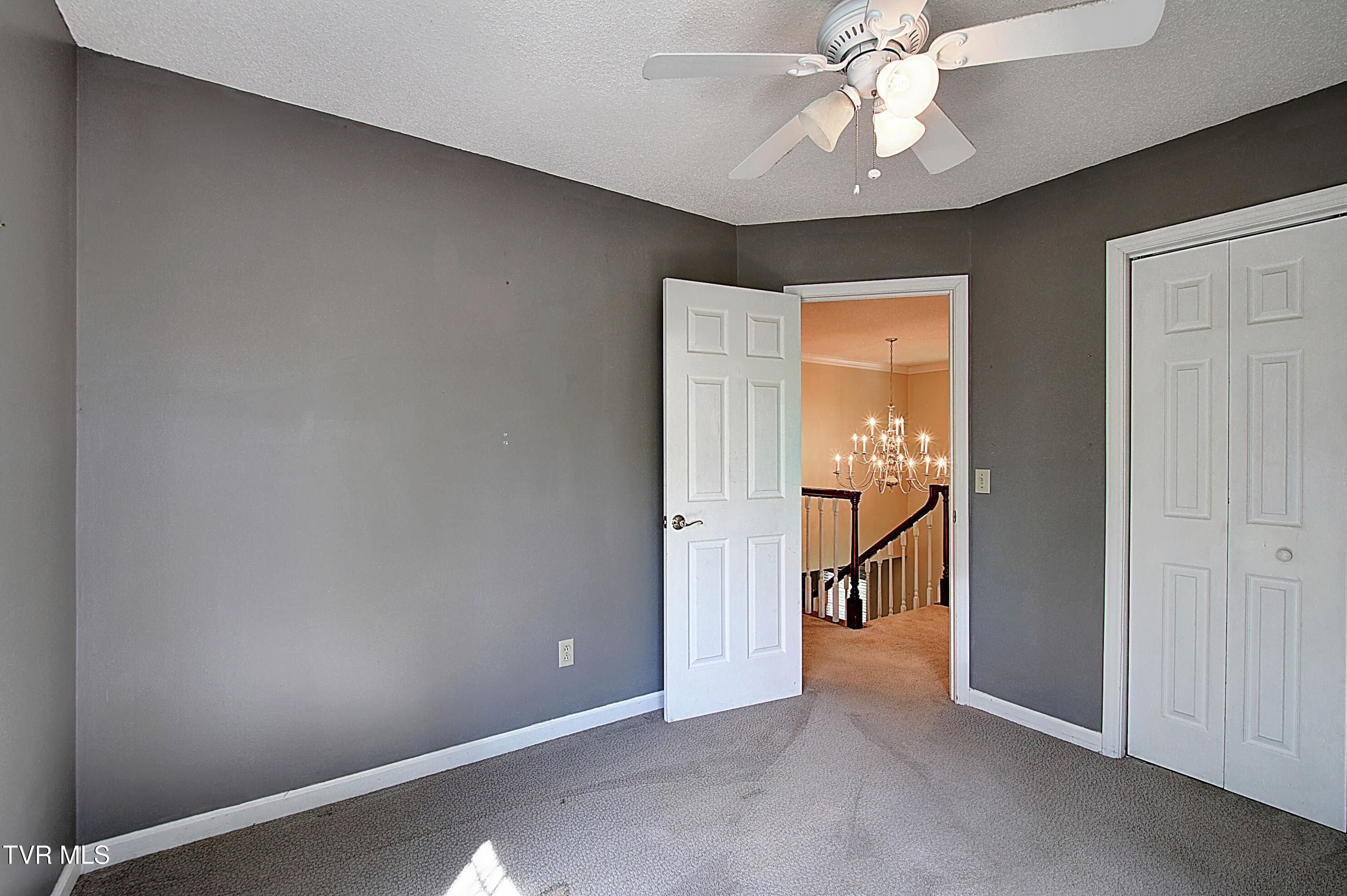 455 Carlton Road Bristol, TN 37620 - Photo 38 of 66 Bedroom 3