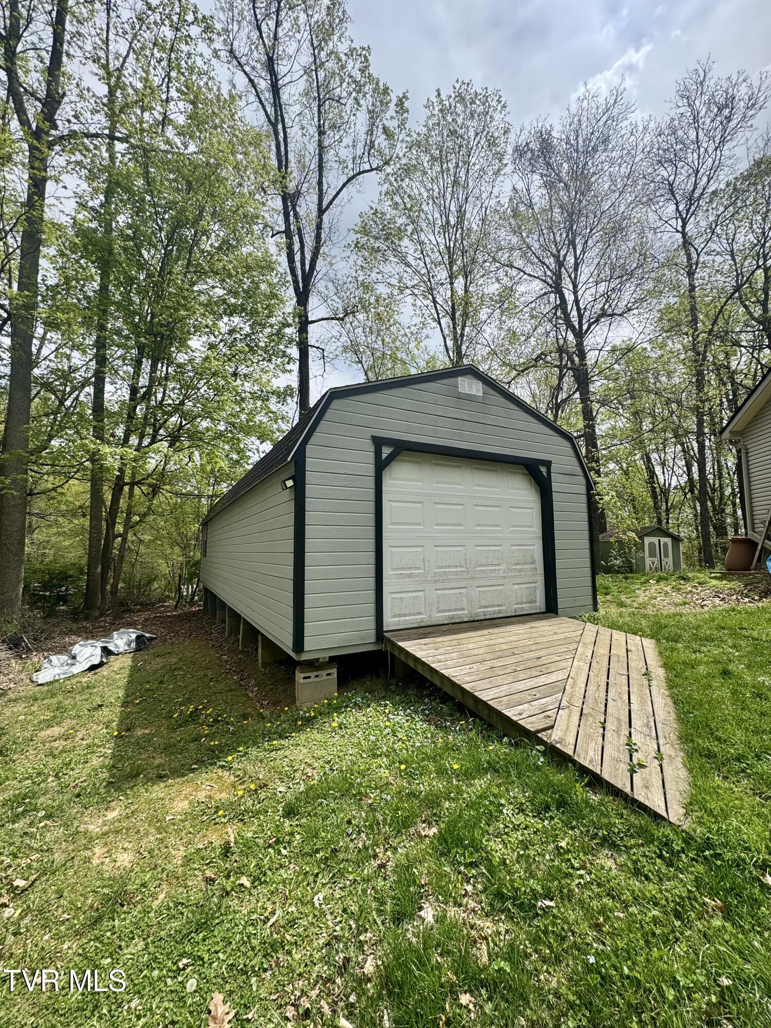 455 Carlton Road Bristol, TN 37620 - Photo 50 of 66 Workshop/Storage Building