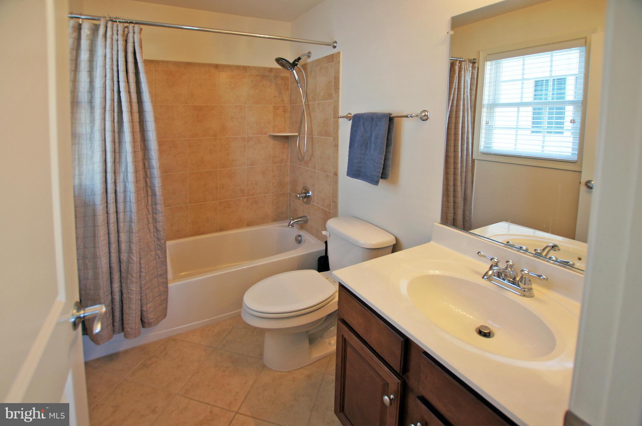42407 Rising Moon Place Ashburn, VA 20148 - Photo 18 of 30 Bath