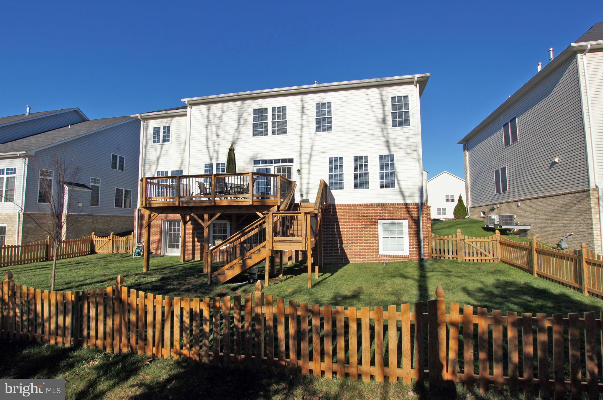 42407 Rising Moon Place Ashburn, VA 20148 - Photo 29 of 30 Exterior (Rear)
