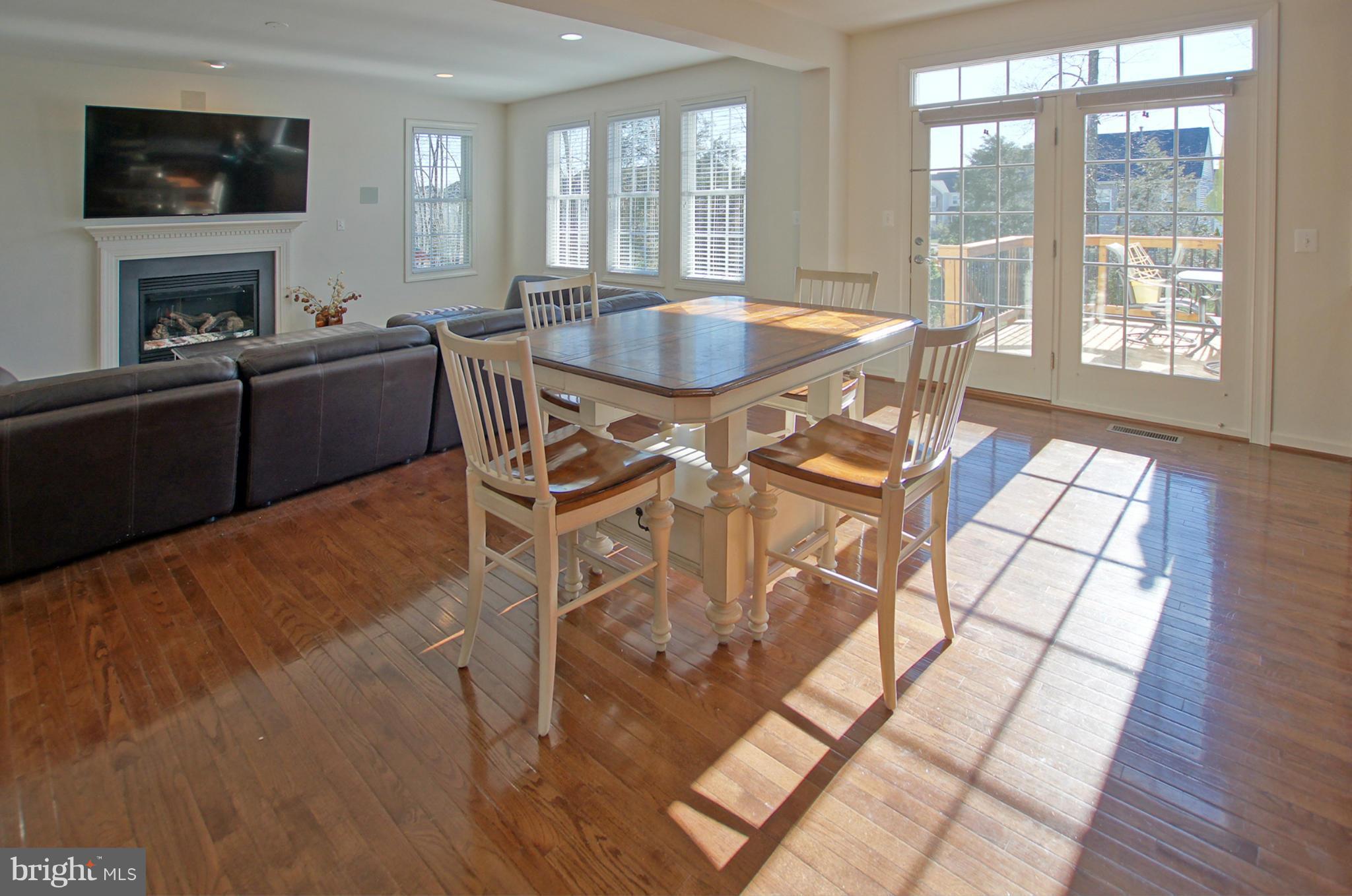 42407 Rising Moon Place Ashburn, VA 20148 - Photo 10 of 30 Kitchen