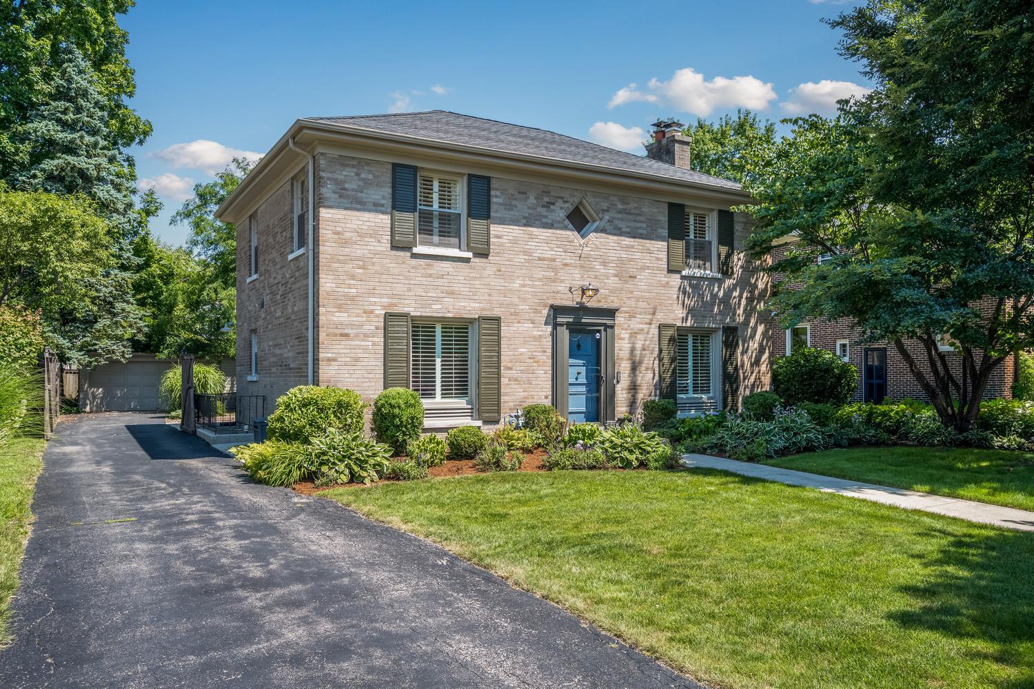 915 Indian Road Glenview, IL 60025 - Photo 2 of 29 Gallery Image 2