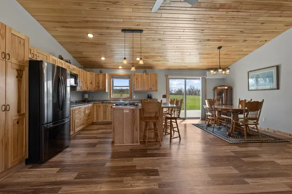 $599,900 | 24264 255th Avenue, Pierz, MN 56364