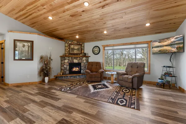 $599,900 | 24264 255th Avenue, Pierz, MN 56364