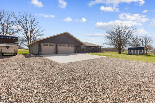 $599,900 | 24264 255th Avenue, Pierz, MN 56364