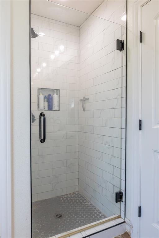 118 Corbyn Circle Tuscola, TX 79562 - Photo 18 of 36 a bathroom with a shower