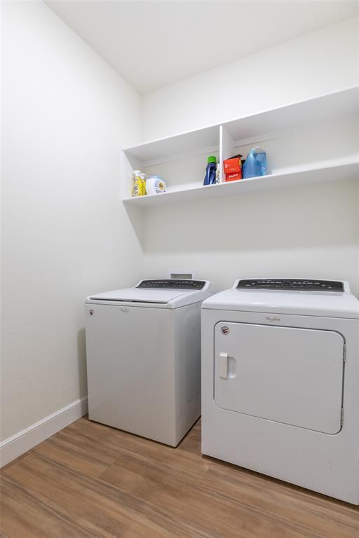 118 Corbyn Circle Tuscola, TX 79562 - Photo 26 of 36 a utility room with dryer and washer