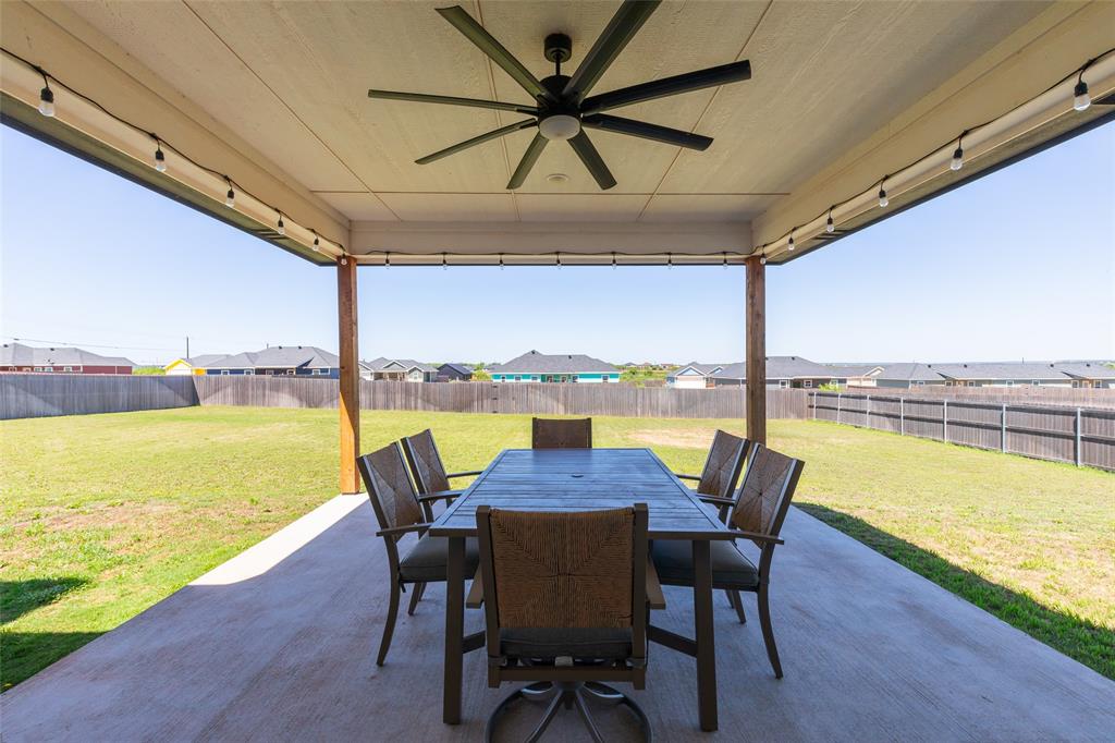 118 Corbyn Circle Tuscola, TX 79562 - Photo 27 of 36 a view of an ocean from a dining room with a table