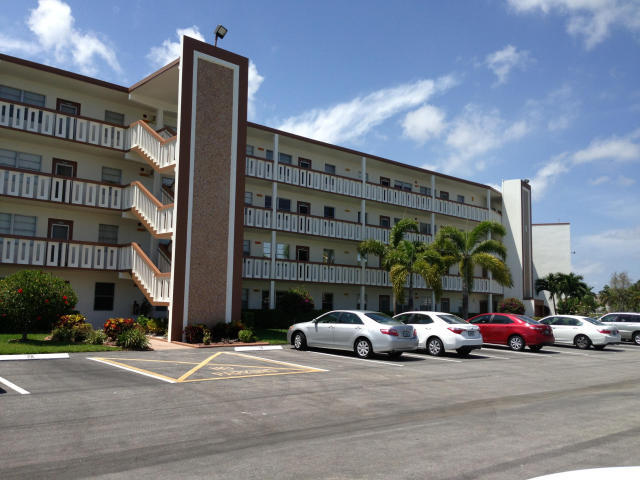 2093 Cornwall East, Unit 2093 Boca Raton, FL 33434 - Photo 1 of 17 Front VIew