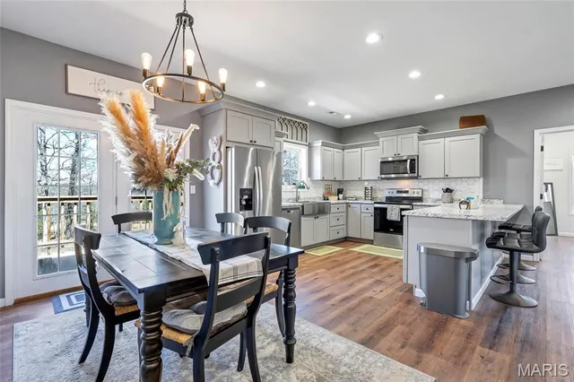 $230,000 | 39 State Highway, Williamsville, MO 63967