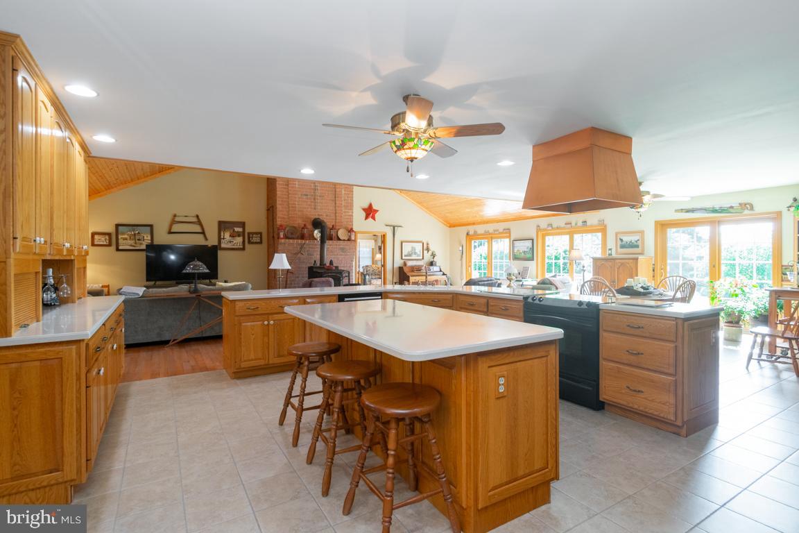 613 Hanover Pike Hampstead, MD 21074 - Photo 14 of 55