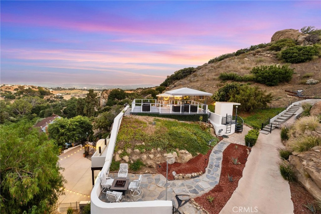 22870 Trigger Street Chatsworth, CA 91311 - Photo 7 of 64 a view of a city