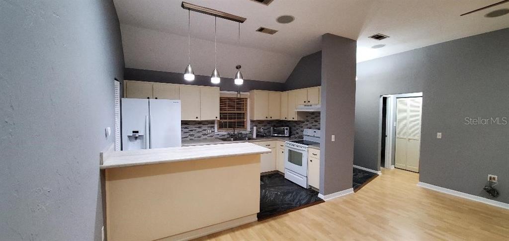 5201 Southwest 86 Terrace Gainesville, FL 32608 - Photo 7 of 23