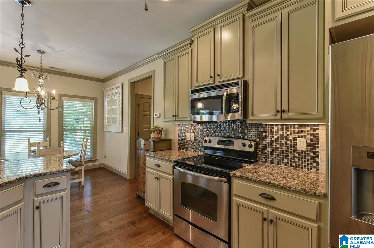 204 Dunrobin Cove Pelham, AL 35124 - Photo 9 of 49