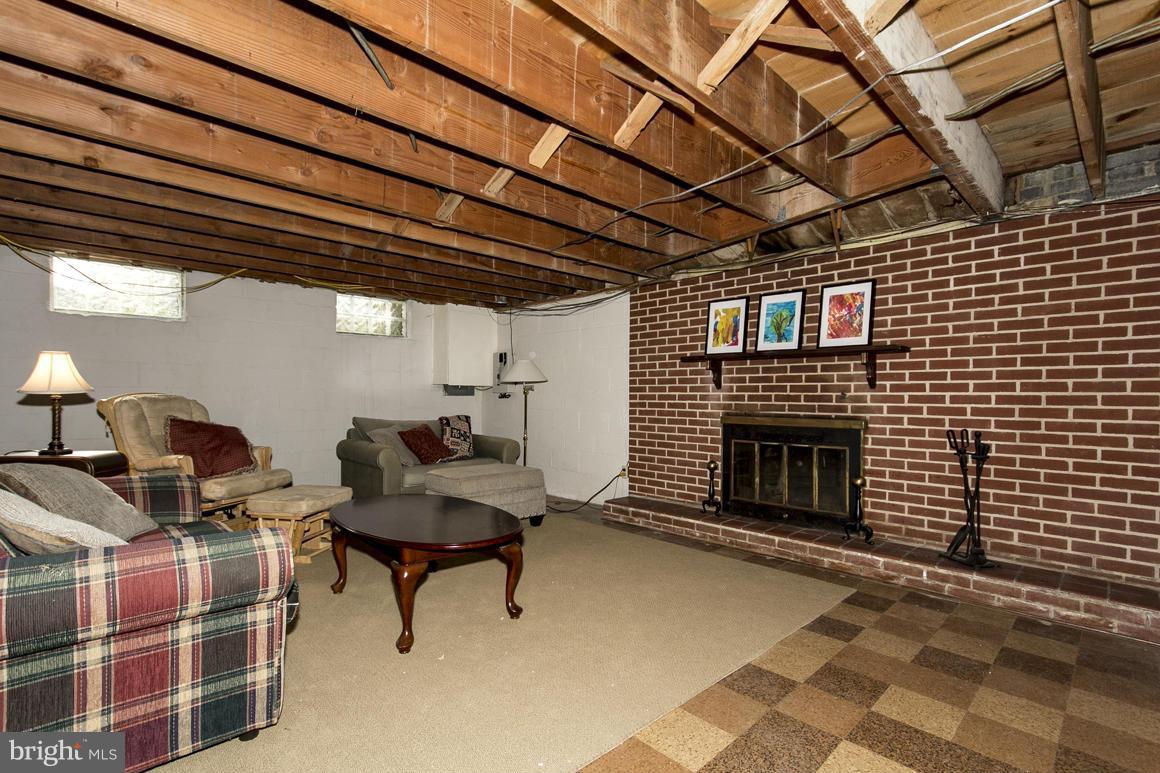 4012 Kahlston Road Baltimore, MD 21236 - Photo 27 of 30 a living room with furniture