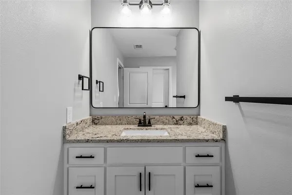 $350,000 | 107 W Avenue, Valley Mills, TX 76689