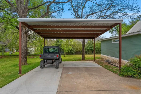 $350,000 | 107 W Avenue, Valley Mills, TX 76689