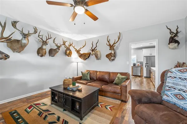 $350,000 | 107 W Avenue, Valley Mills, TX 76689