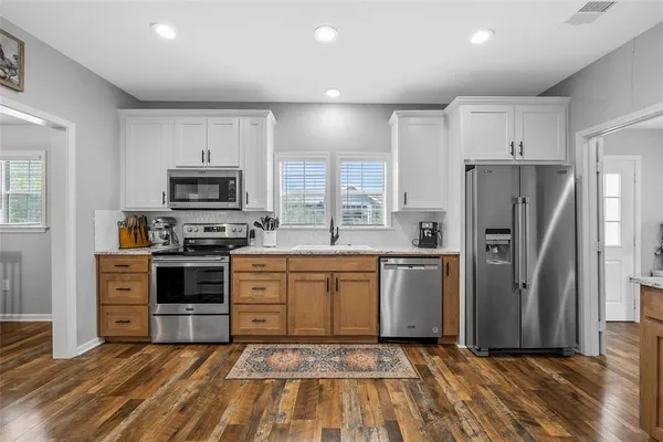 $350,000 | 107 W Avenue, Valley Mills, TX 76689