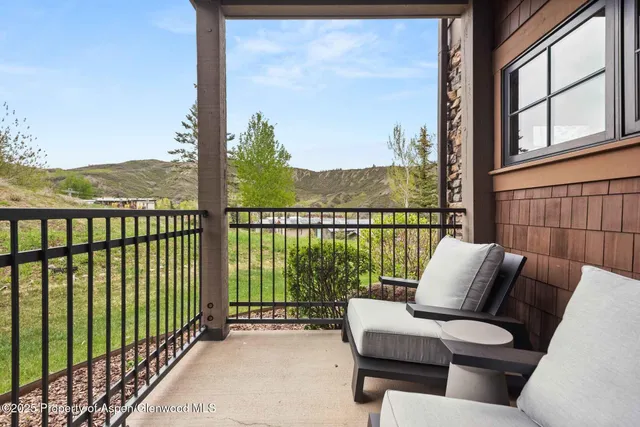 $1,170,000 | 425 Wood Road, Unit 58, Snowmass Village, CO 81615